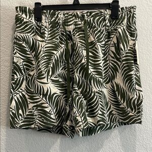 NEW St. John's Bay Green & White Maui Leaf Pull On Linen Blend Shorts Large
